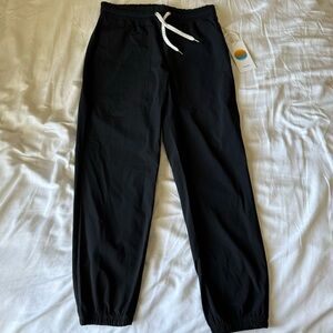 Vuori Miles Jogger - Black